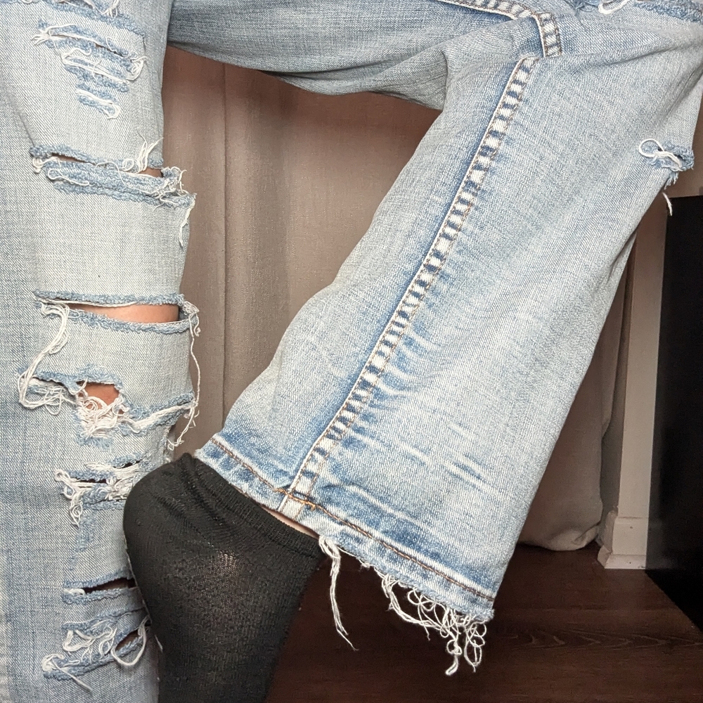 Low Rise Straight Leg Ripped Jeans - Picture 7 of 11